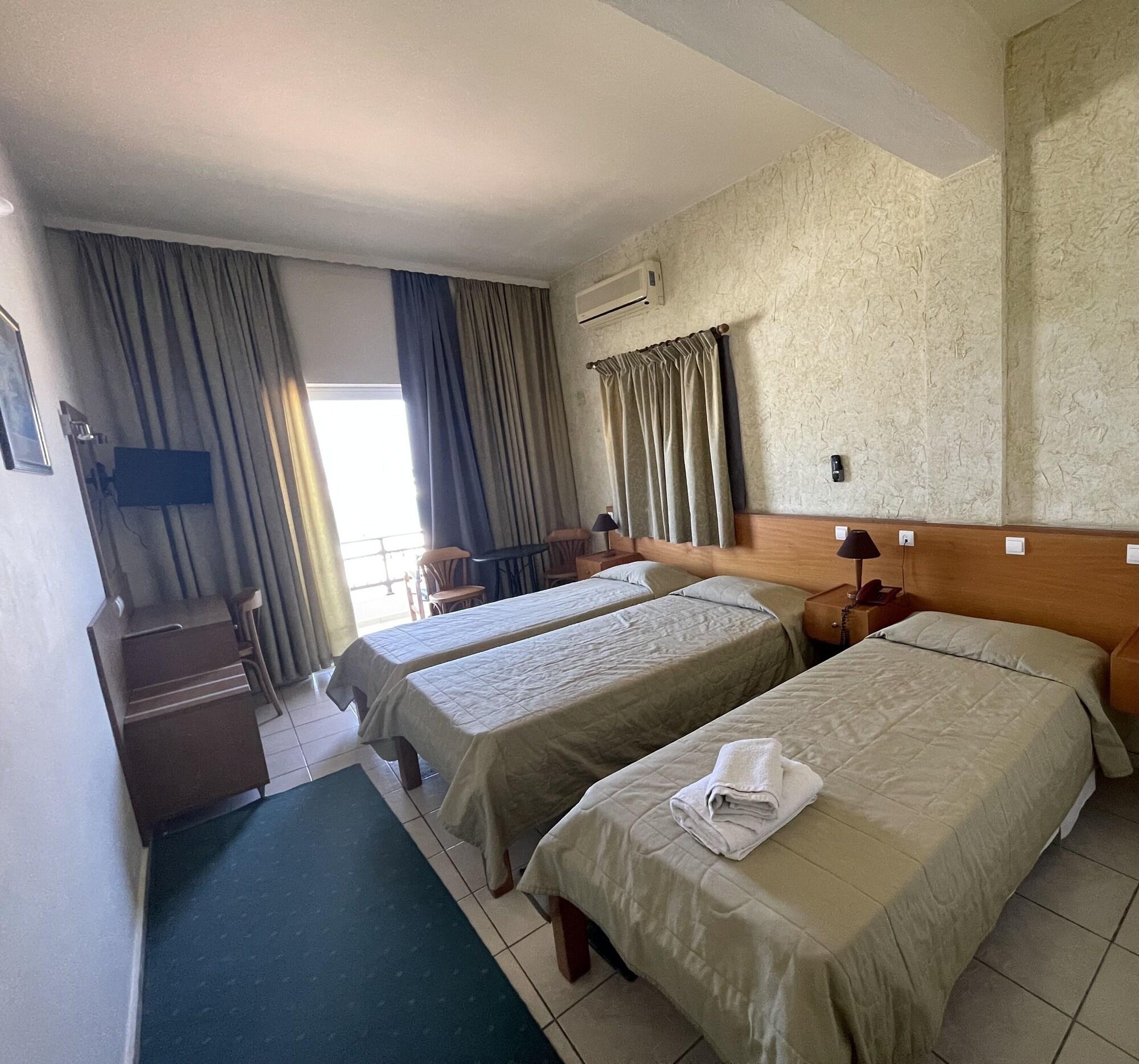 Hotel Flisvos 2*