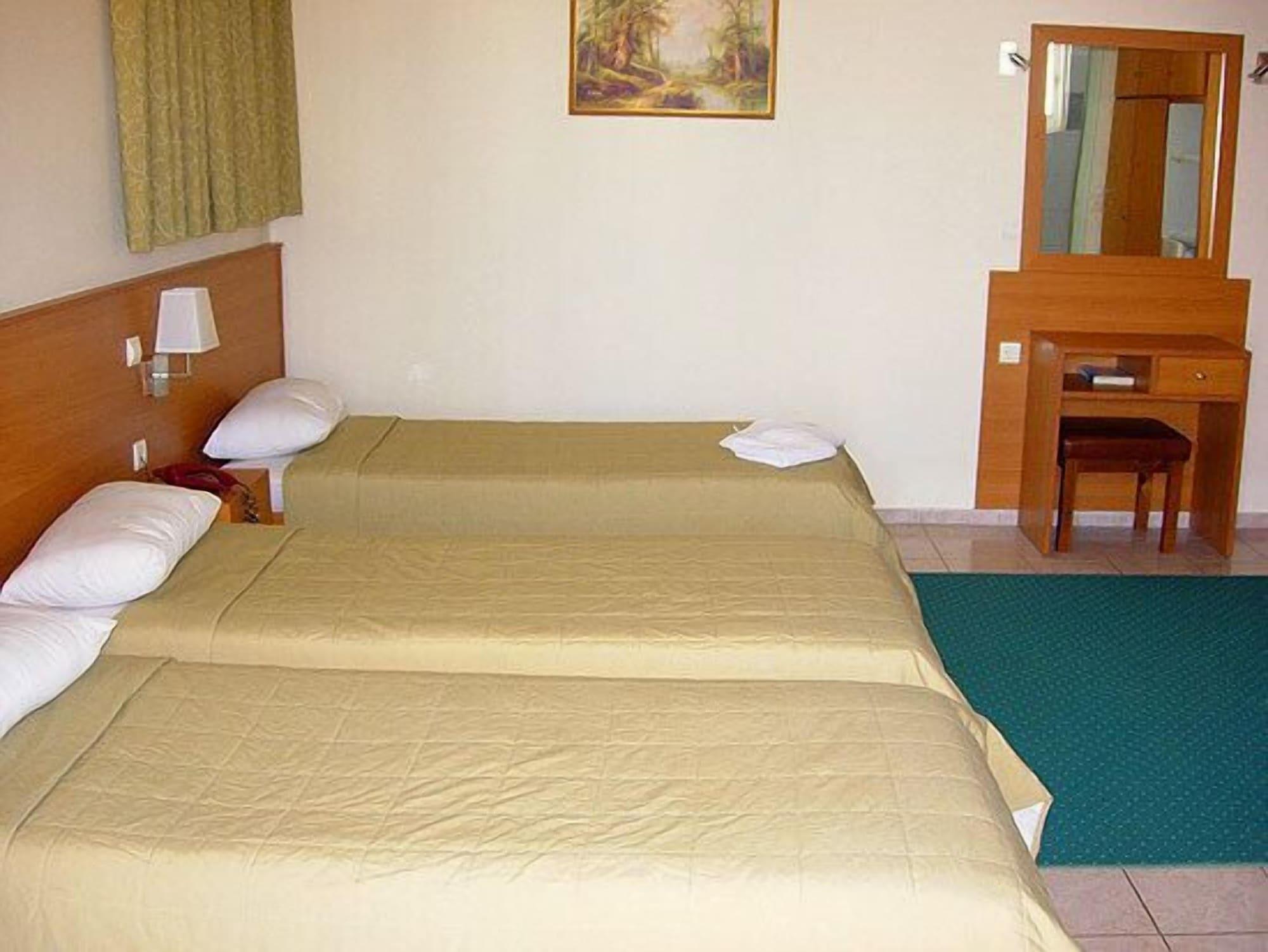 Flisvos Hotel 2*