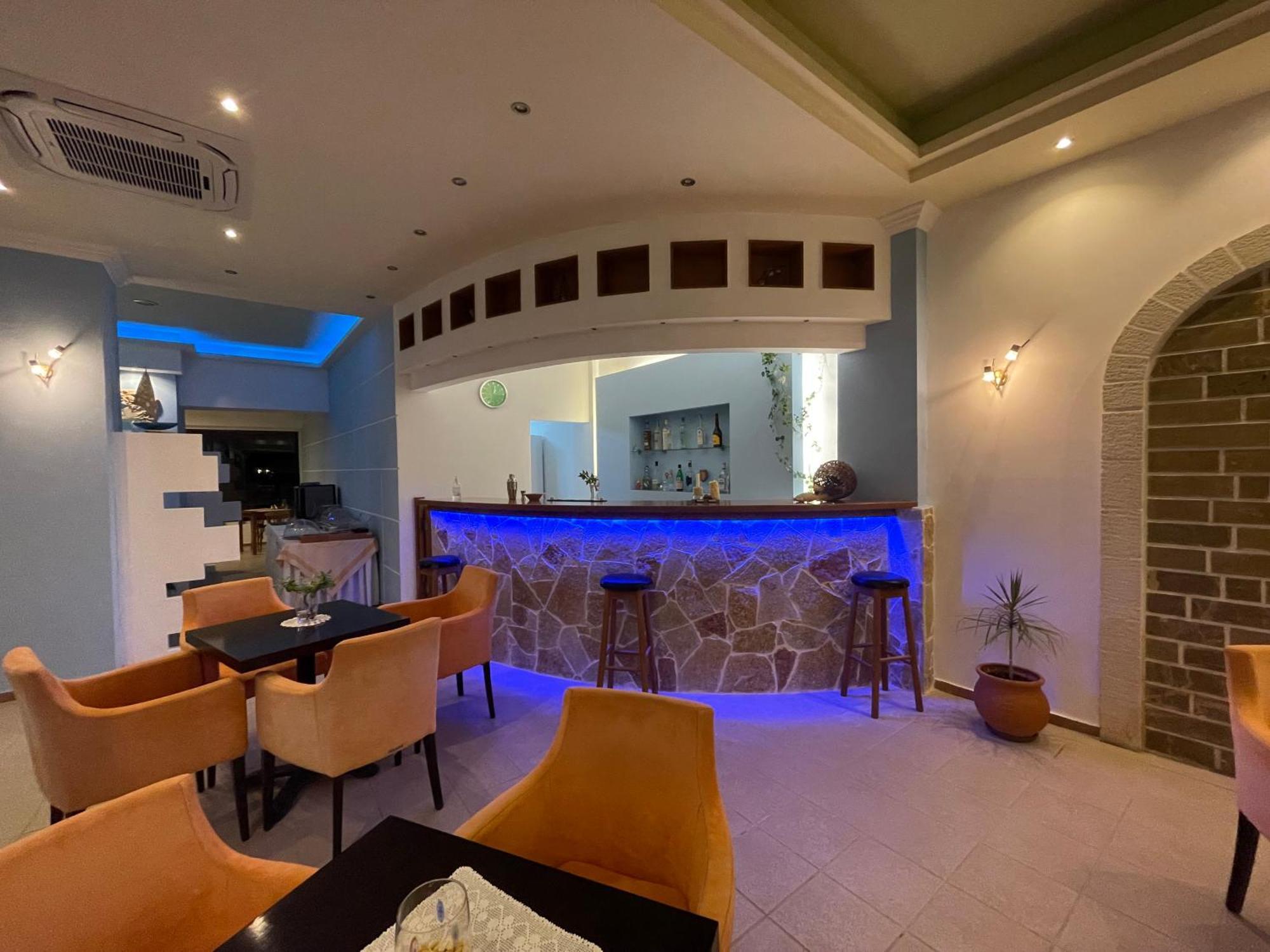 Hotel Flisvos 2*
